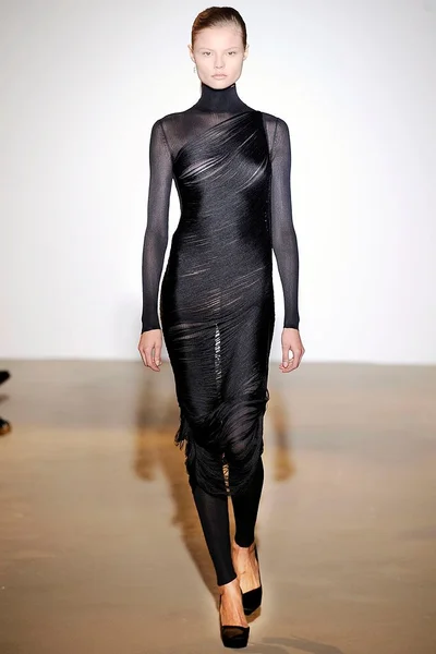 Look 3